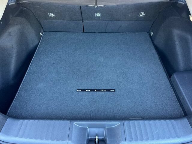 Used 2024 Toyota Prius XLE FWD image 17