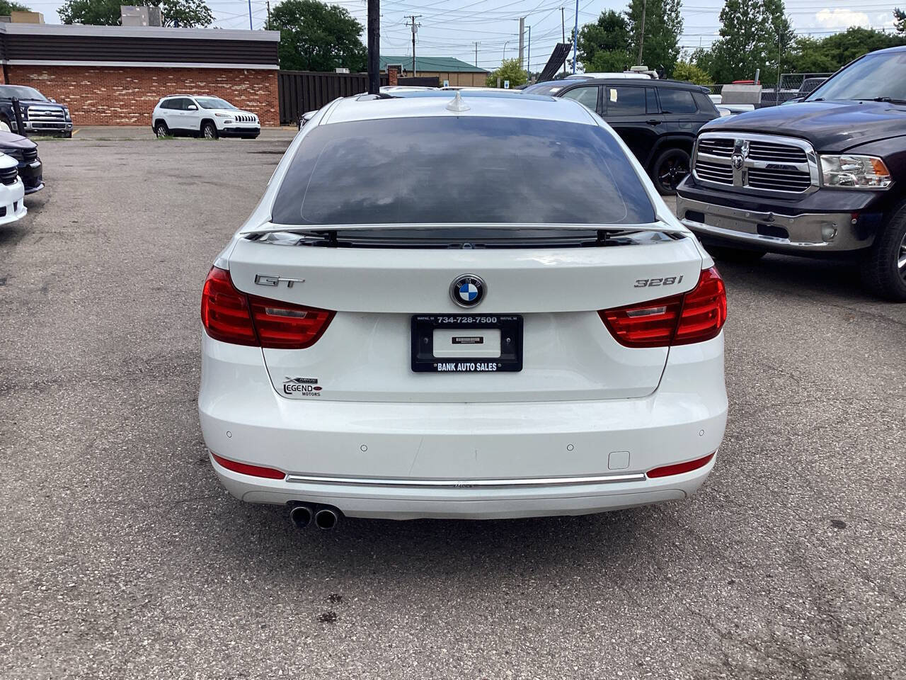 Used 2016 BMW 328i Gran Turismo xDrive AWD/4WD image 8