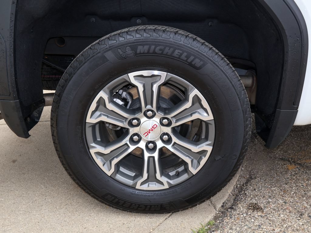 Used 2025 GMC Sierra 1500 SLT AWD/4WD image 10