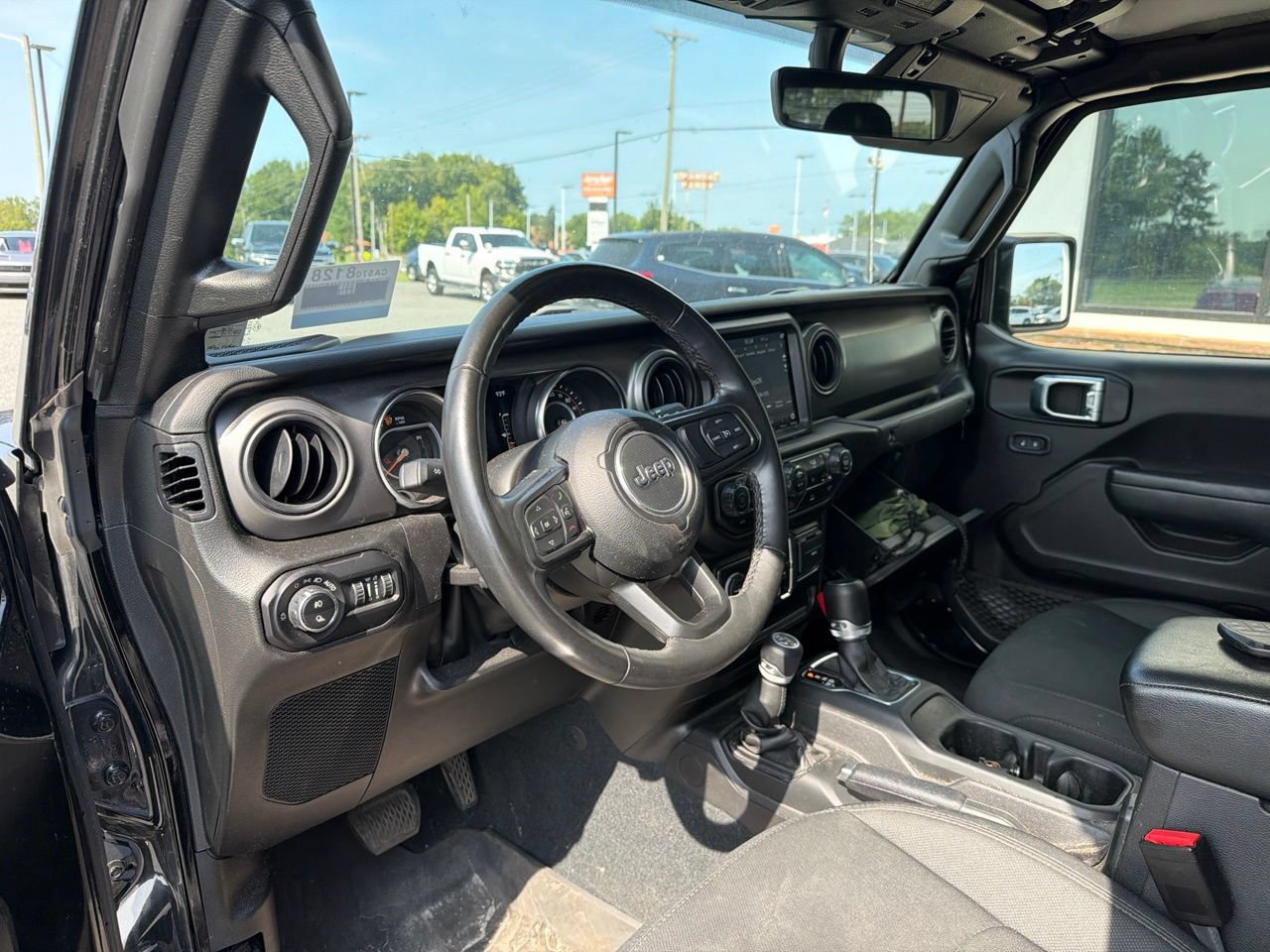 Used 2022 Jeep Gladiator Sport AWD/4WD image 4