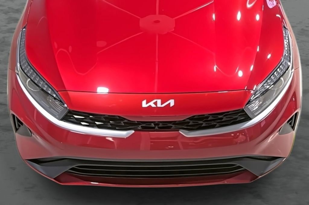 Used 2023 Kia Forte LXS w/ LXS Technology Package image 16