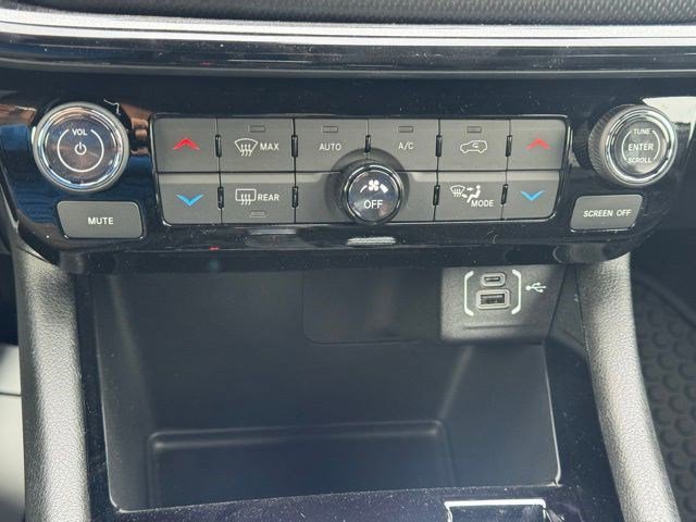 New 2026 Jeep Compass Latitude AWD/4WD image 20