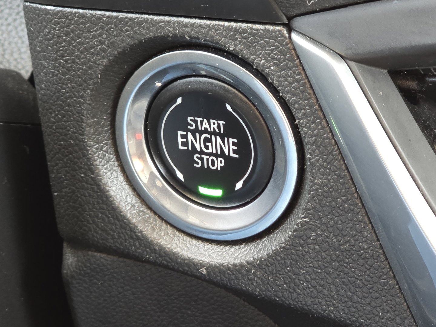 Used 2024 Buick Encore GX Sport Touring image 9