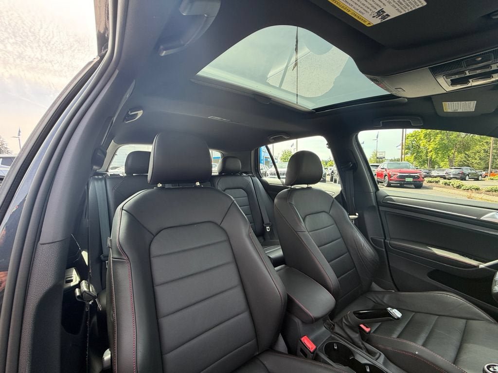 Used 2020 Volkswagen GTI SE FWD image 28
