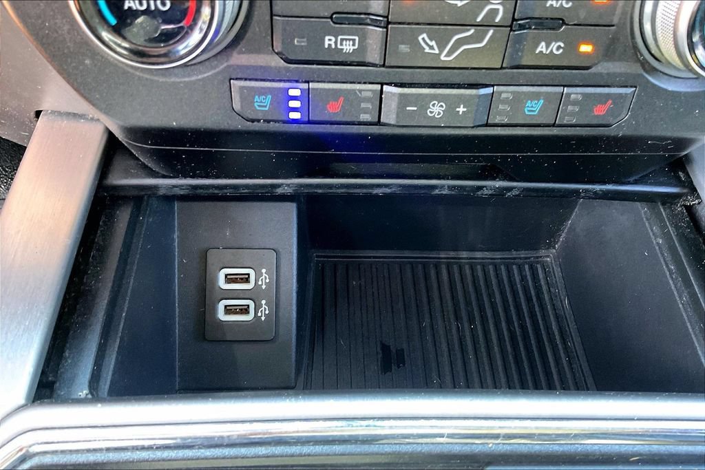 Used 2019 Ford F350 Platinum w/ Platinum Ultimate Package AWD/4WD image 31
