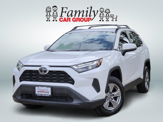 Used 2024 Toyota RAV4 XLE FWD image 1