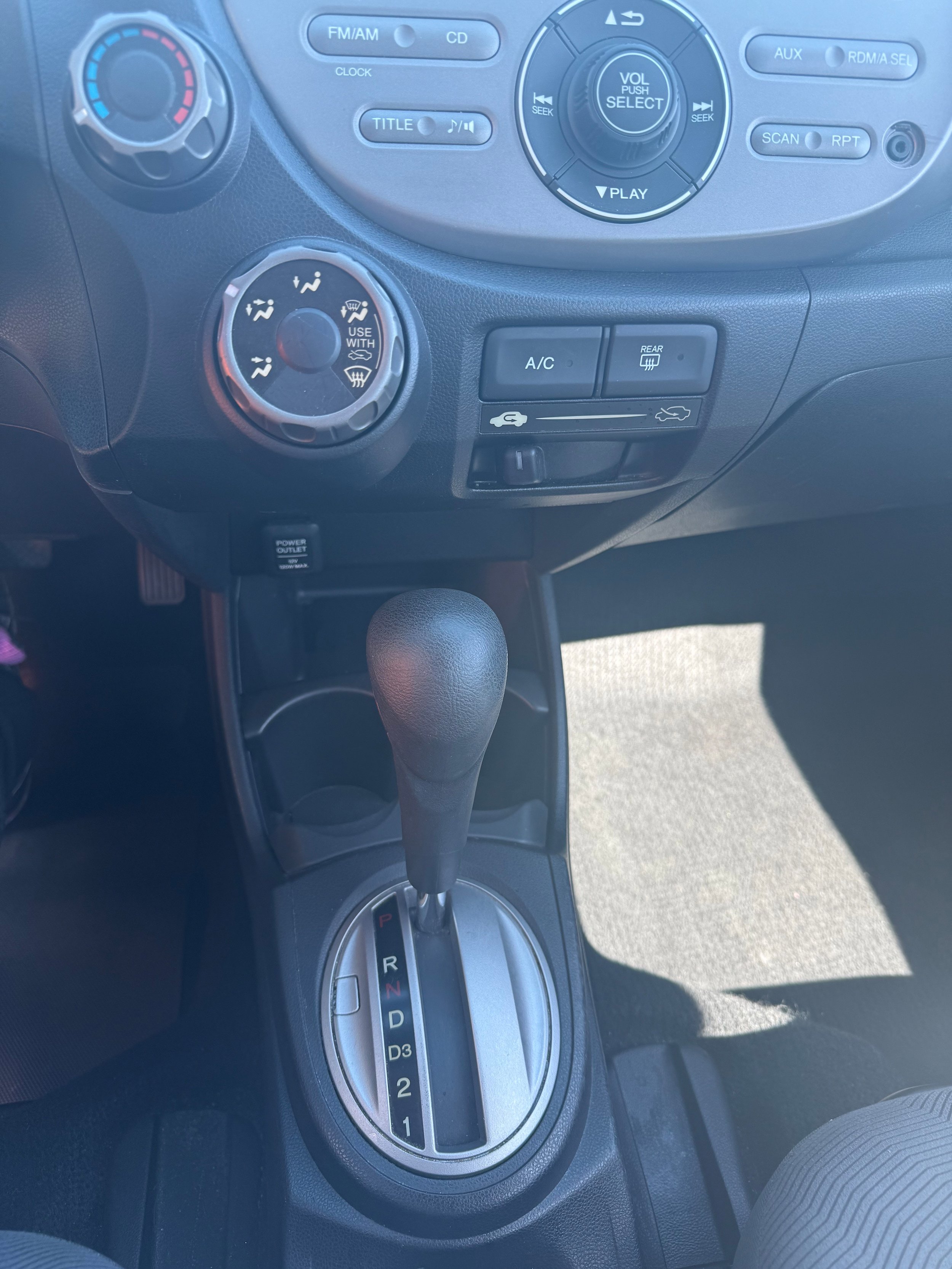 Used 2013 Honda Fit image 2
