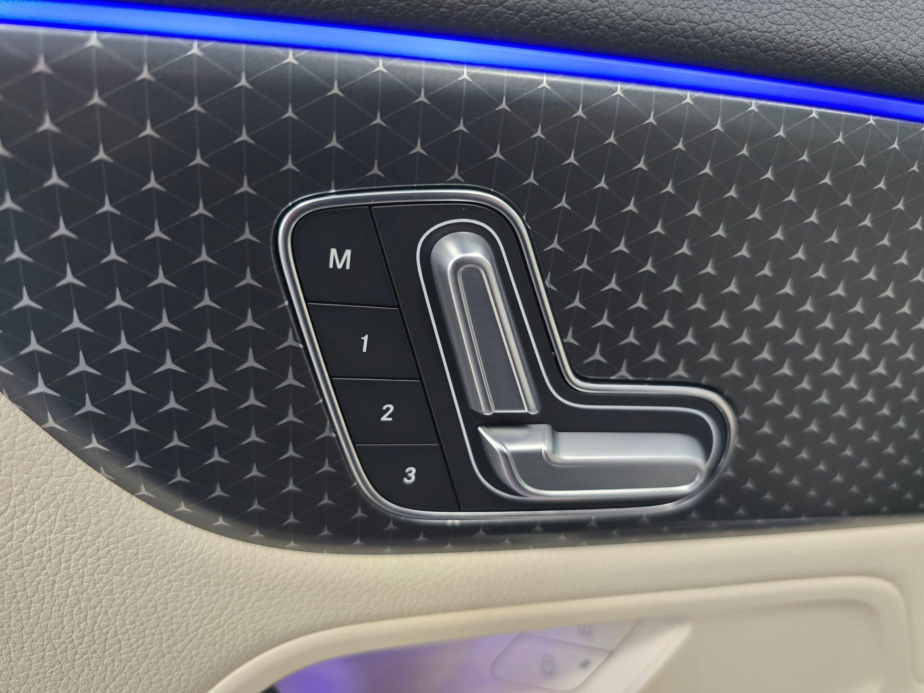 Used 2025 Mercedes-Benz GLA 250 4MATIC image 29