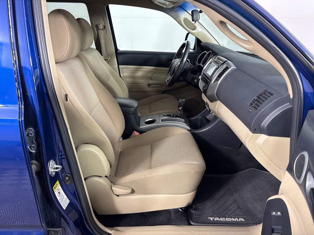 Used 2015 Toyota Tacoma PreRunner w/ SR5 Package image 6