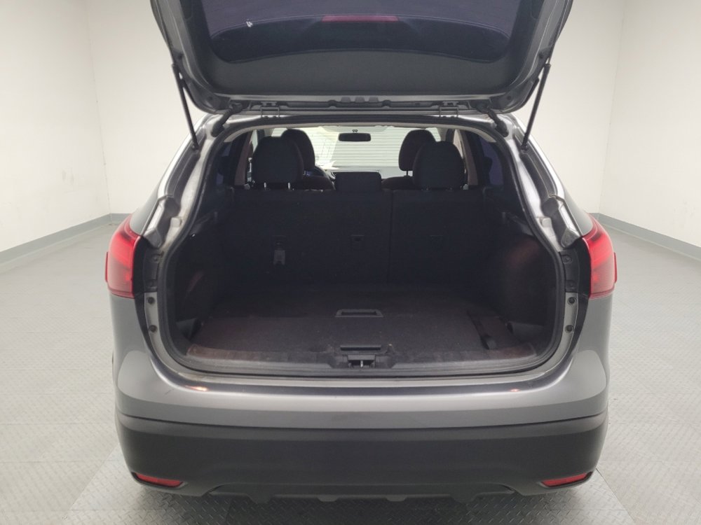 Used 2019 Nissan Rogue Sport S image 29