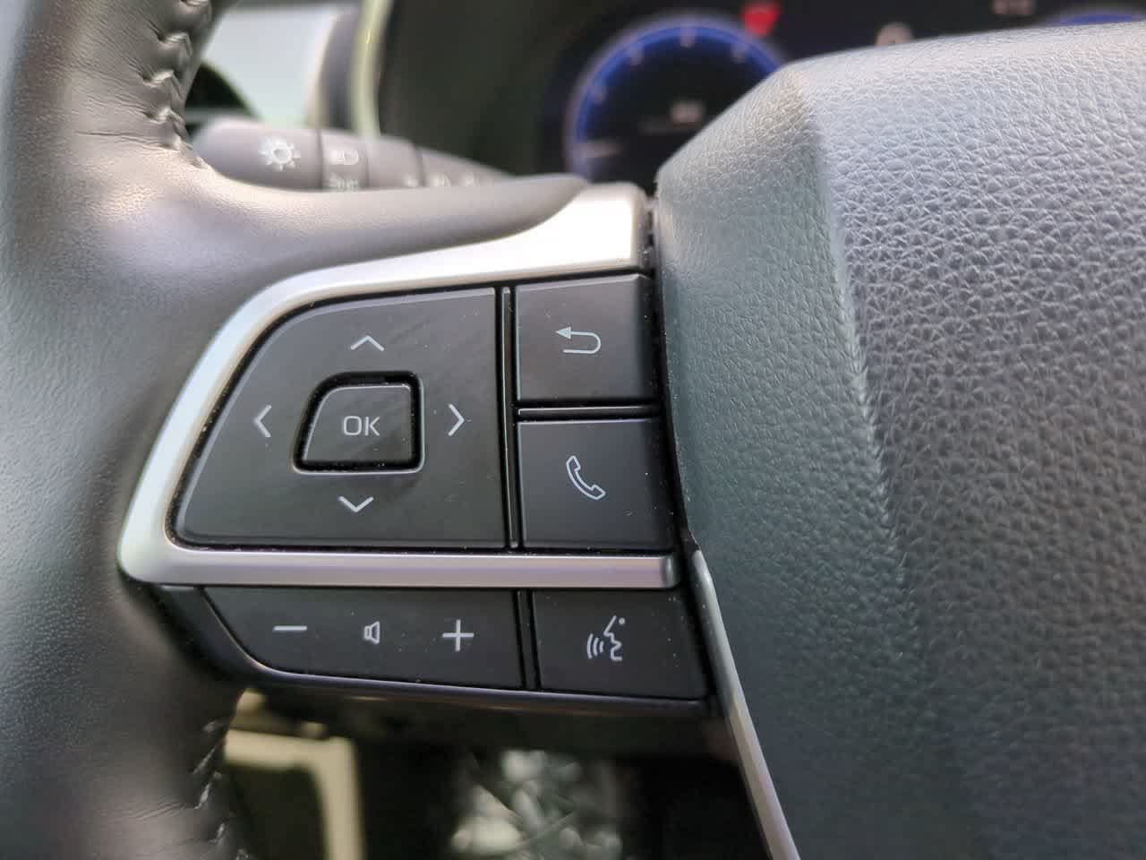 Certified 2024 Toyota Highlander Platinum AWD/4WD image 25