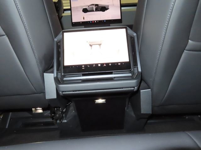 Used 2024 Tesla Cybertruck AWD Crew Cab image 13