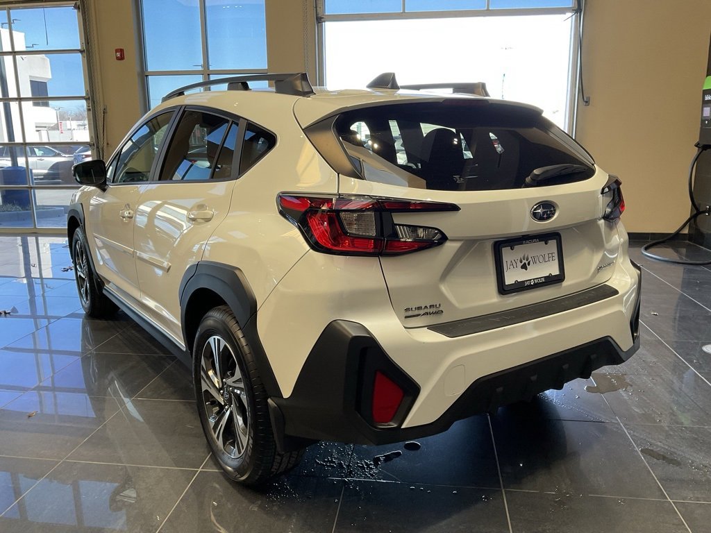 Used 2024 Subaru Crosstrek 2.0i Premium image 5