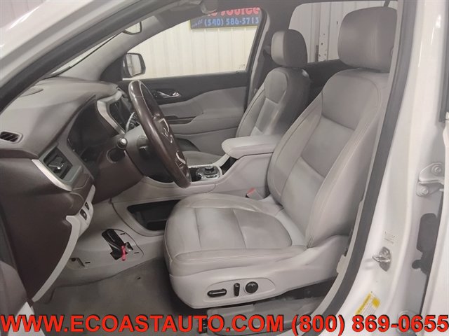 Used 2020 GMC Acadia SLT w/ LPO, Cargo Package FWD image 10