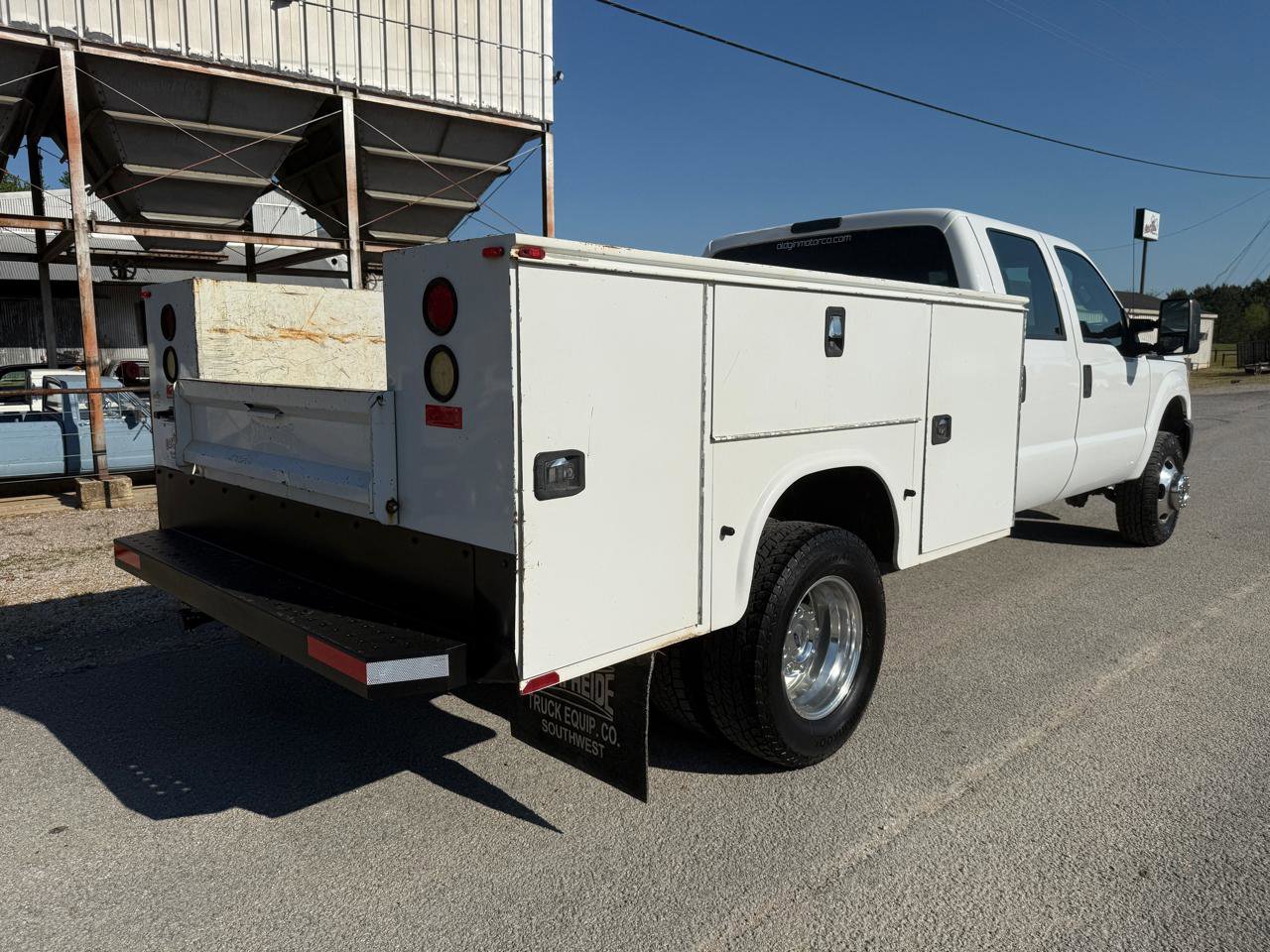 Used 2016 Ford F350 XL AWD/4WD image 5