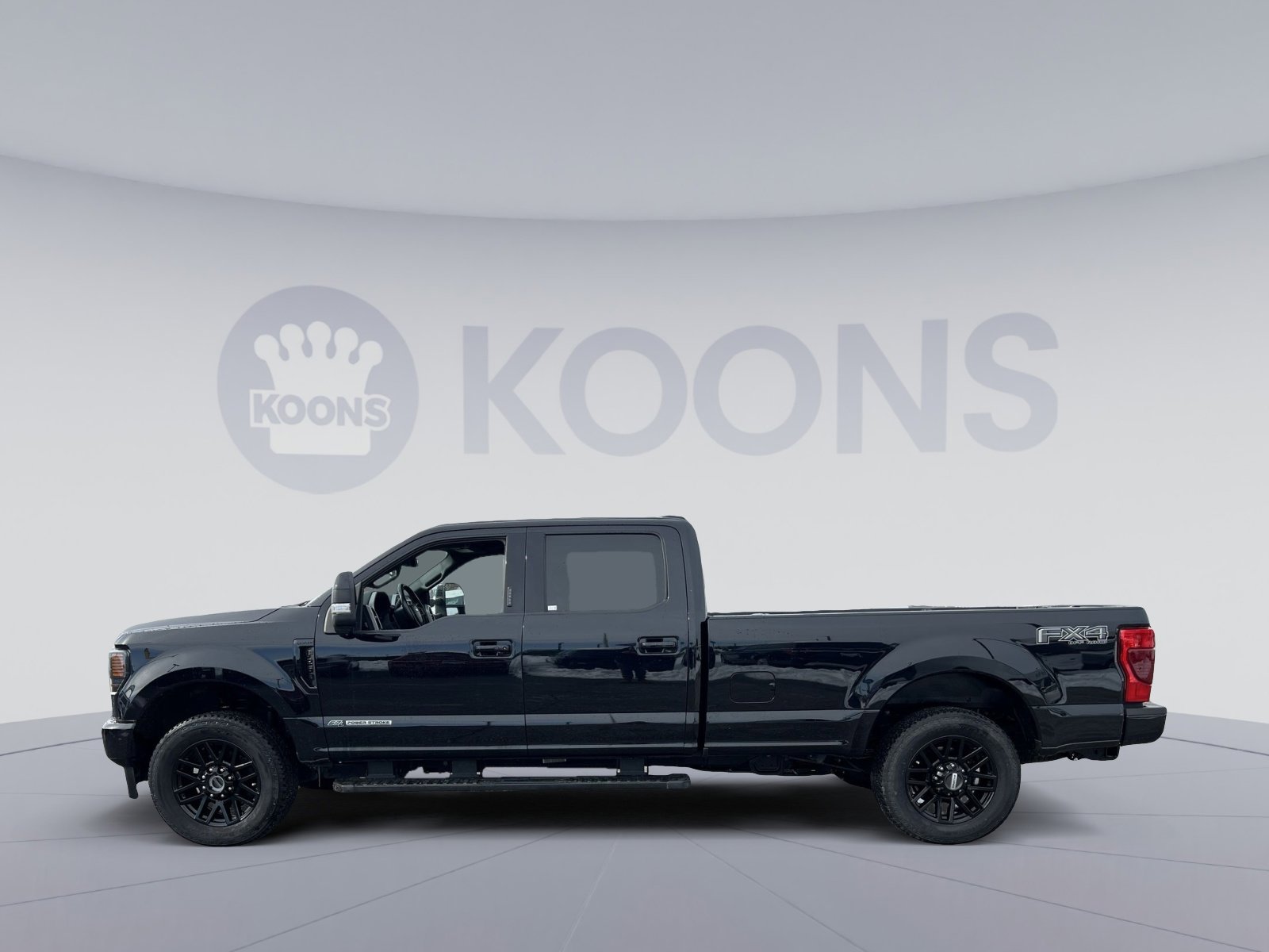 Used 2022 Ford F250 Lariat w/ Black Appearance Package image 2