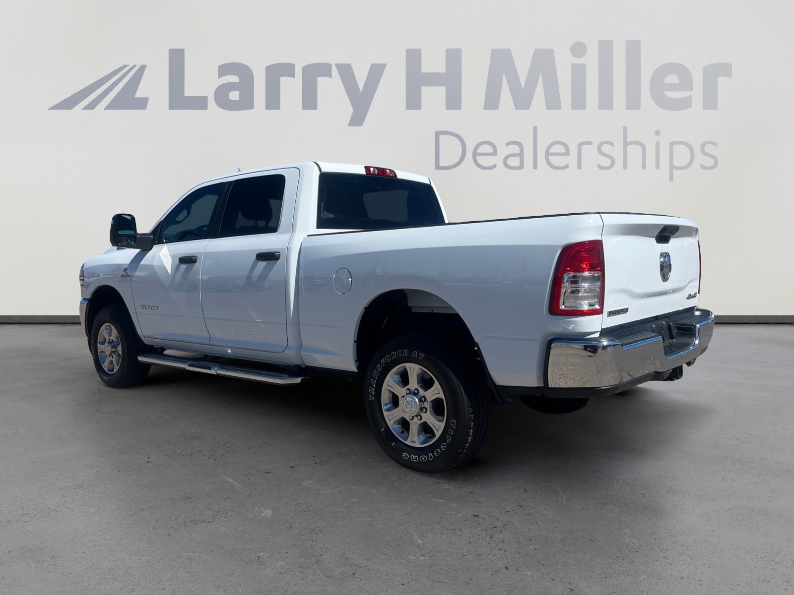 Used 2023 RAM 2500 Big Horn w/ Level 1 Equipment Group image 3