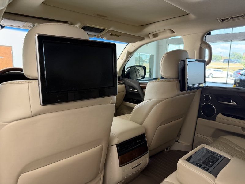 Used 2019 Lexus LX 570 4WD w/ Luxury Package image 20