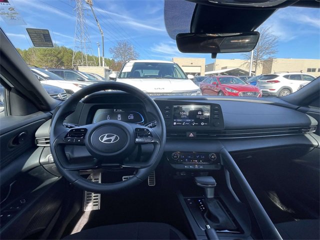 Certified 2025 Hyundai Elantra Sport image 11