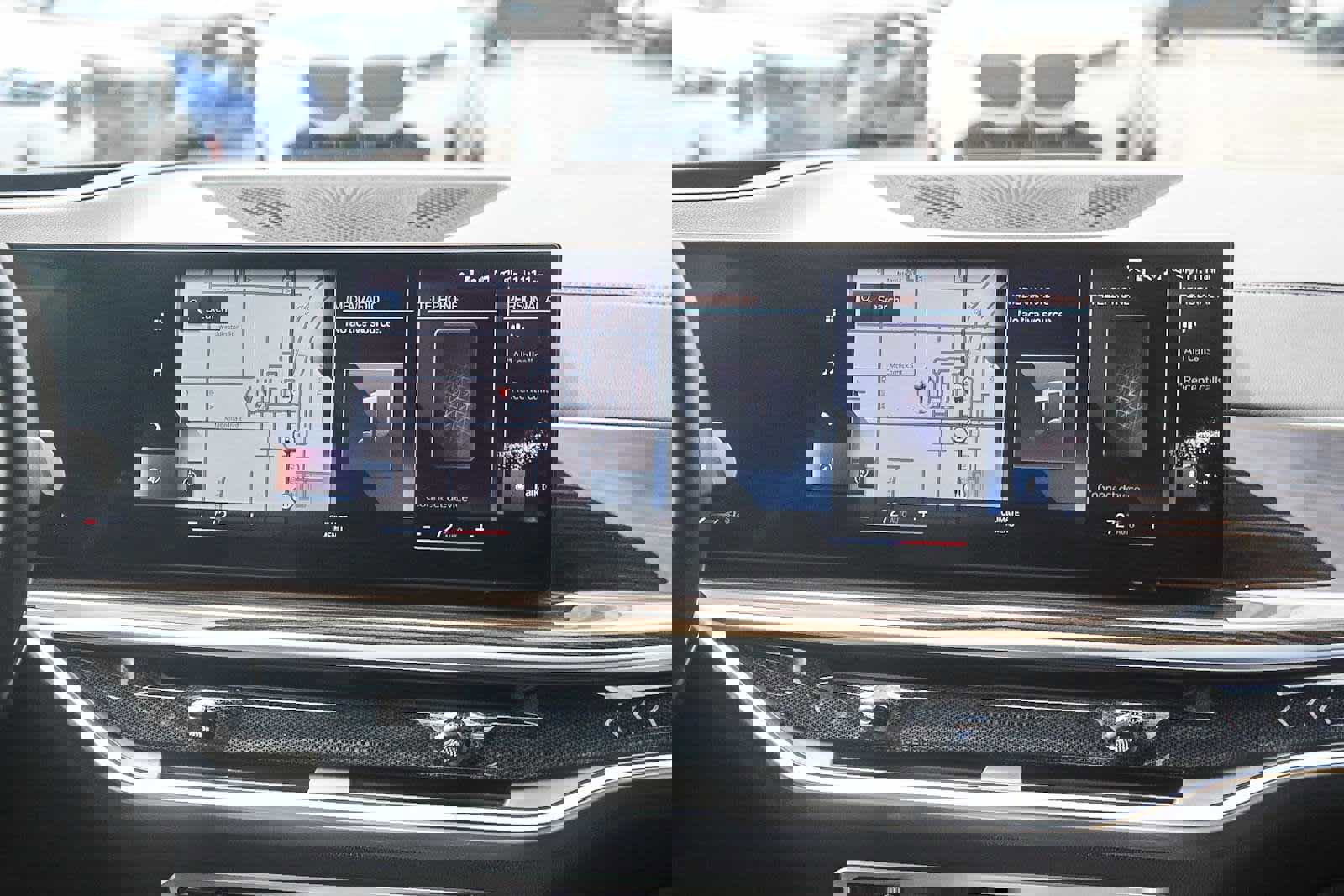 Used 2023 BMW X7 xDrive40i w/ M Sport Package image 14