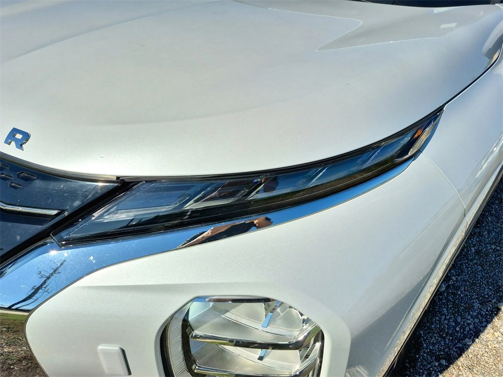 Used 2024 Mitsubishi Outlander 4WD Plug-In Hybrid image 10