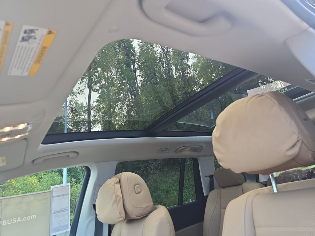 New 2026 Mercedes-Benz GLS 450 4MATIC image 21