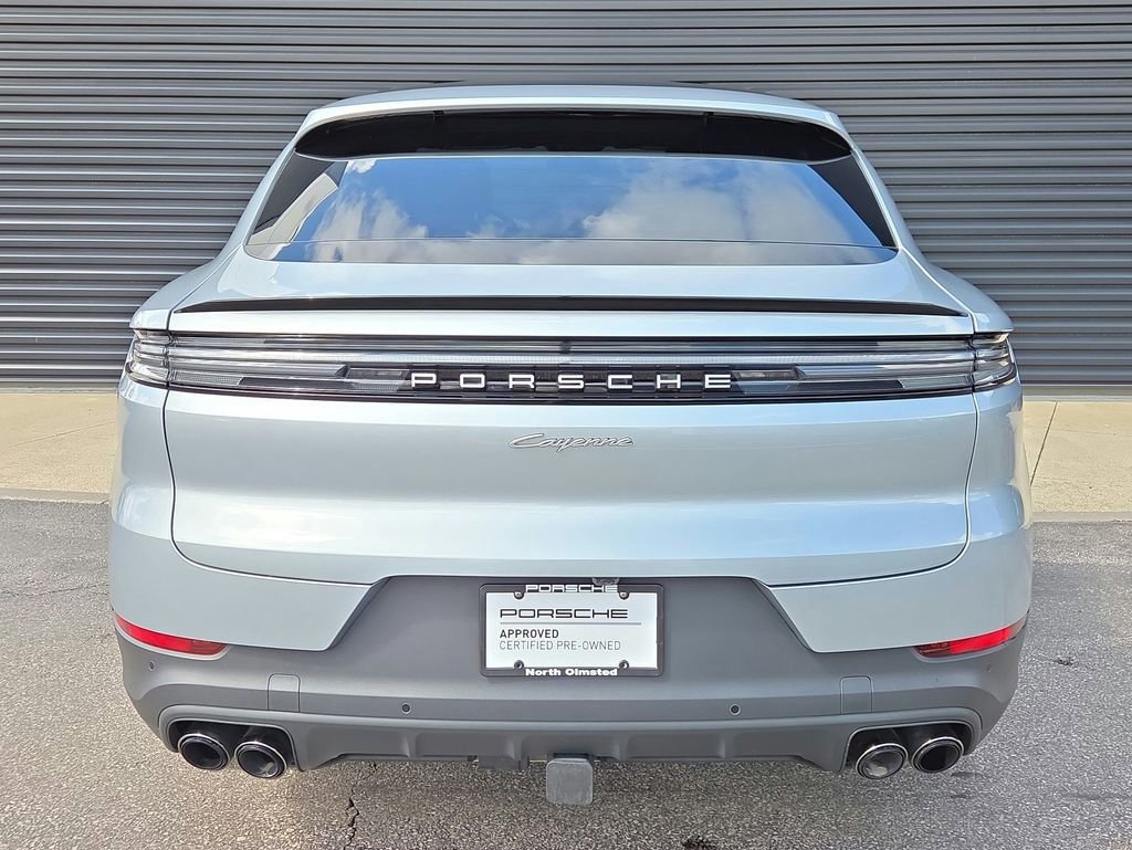 Certified 2025 Porsche Cayenne E-Hybrid Coupe image 23