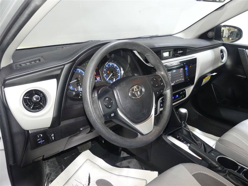 Used 2019 Toyota Corolla LE FWD image 22