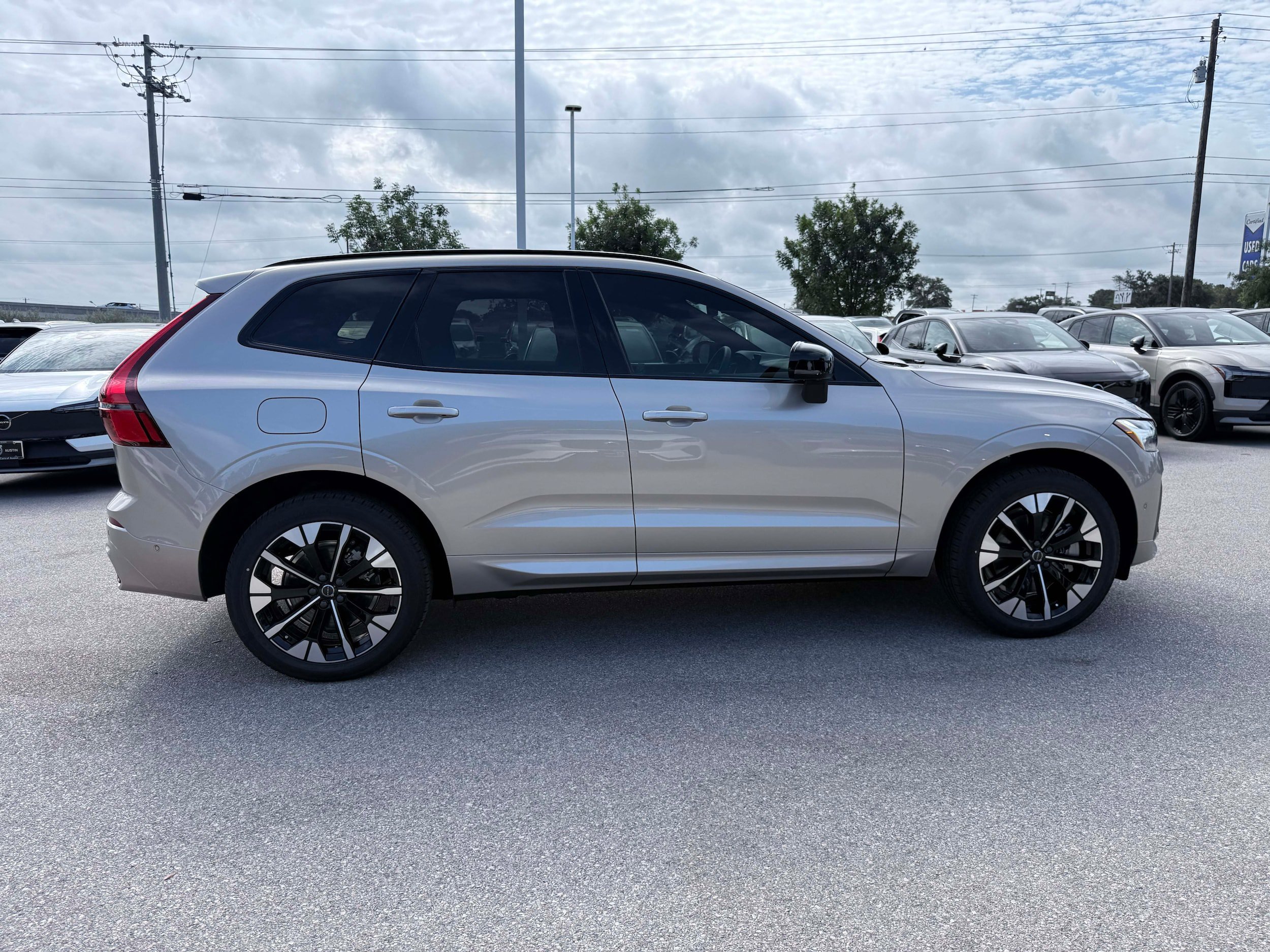 New 2026 Volvo XC60 T8 Plus w/ Protection Package Premier AWD/4WD image 7