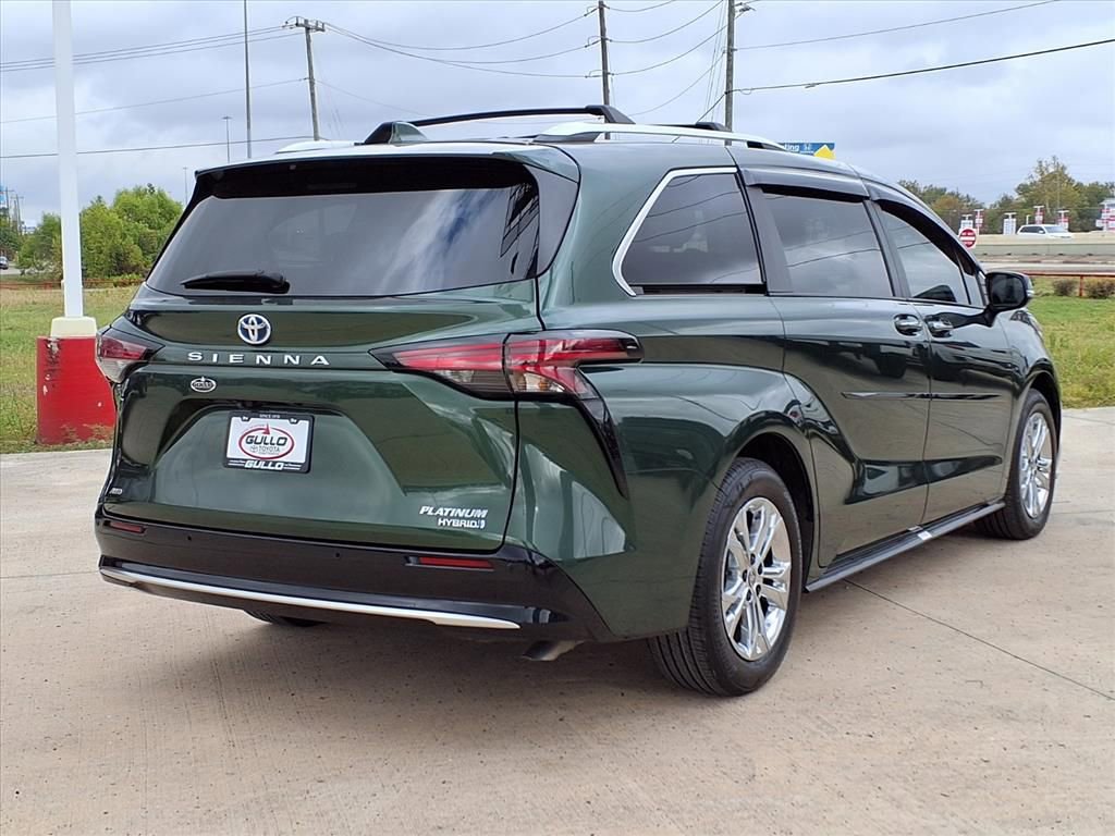 Used 2023 Toyota Sienna Platinum image 15