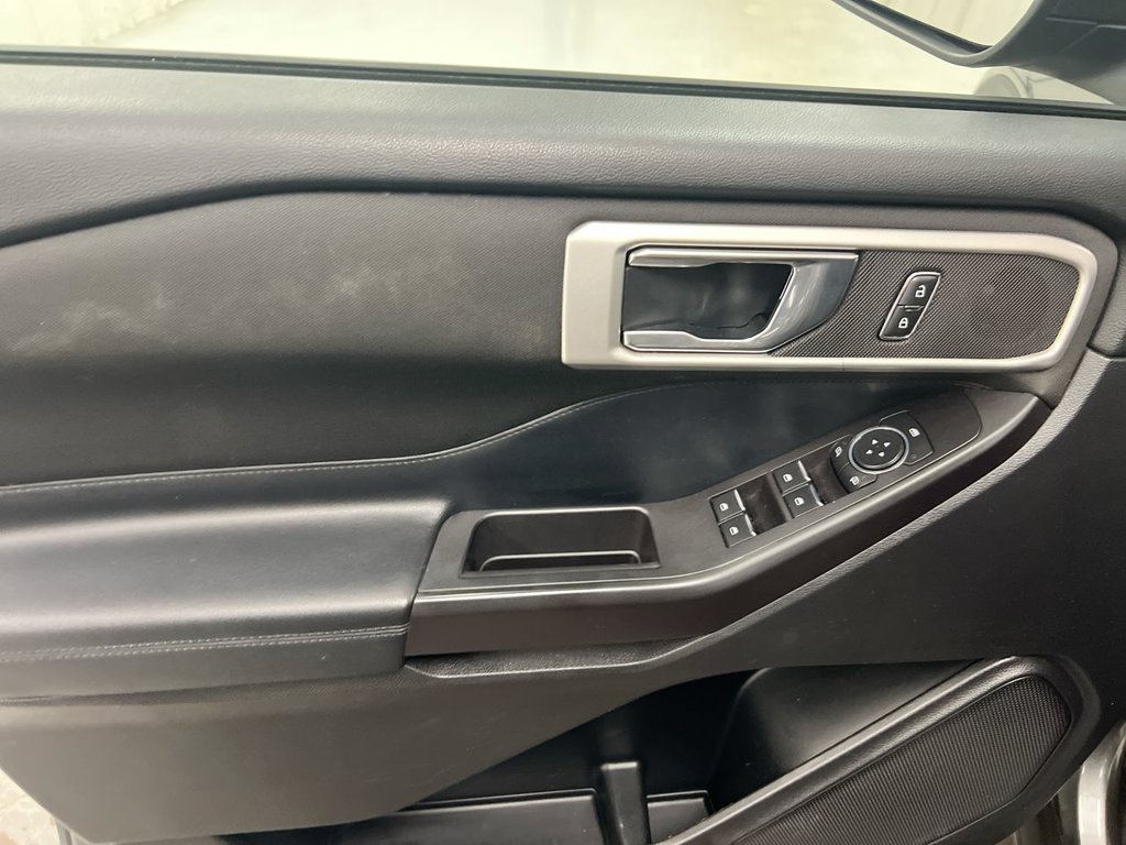 Used 2020 Ford Explorer XLT AWD/4WD image 20