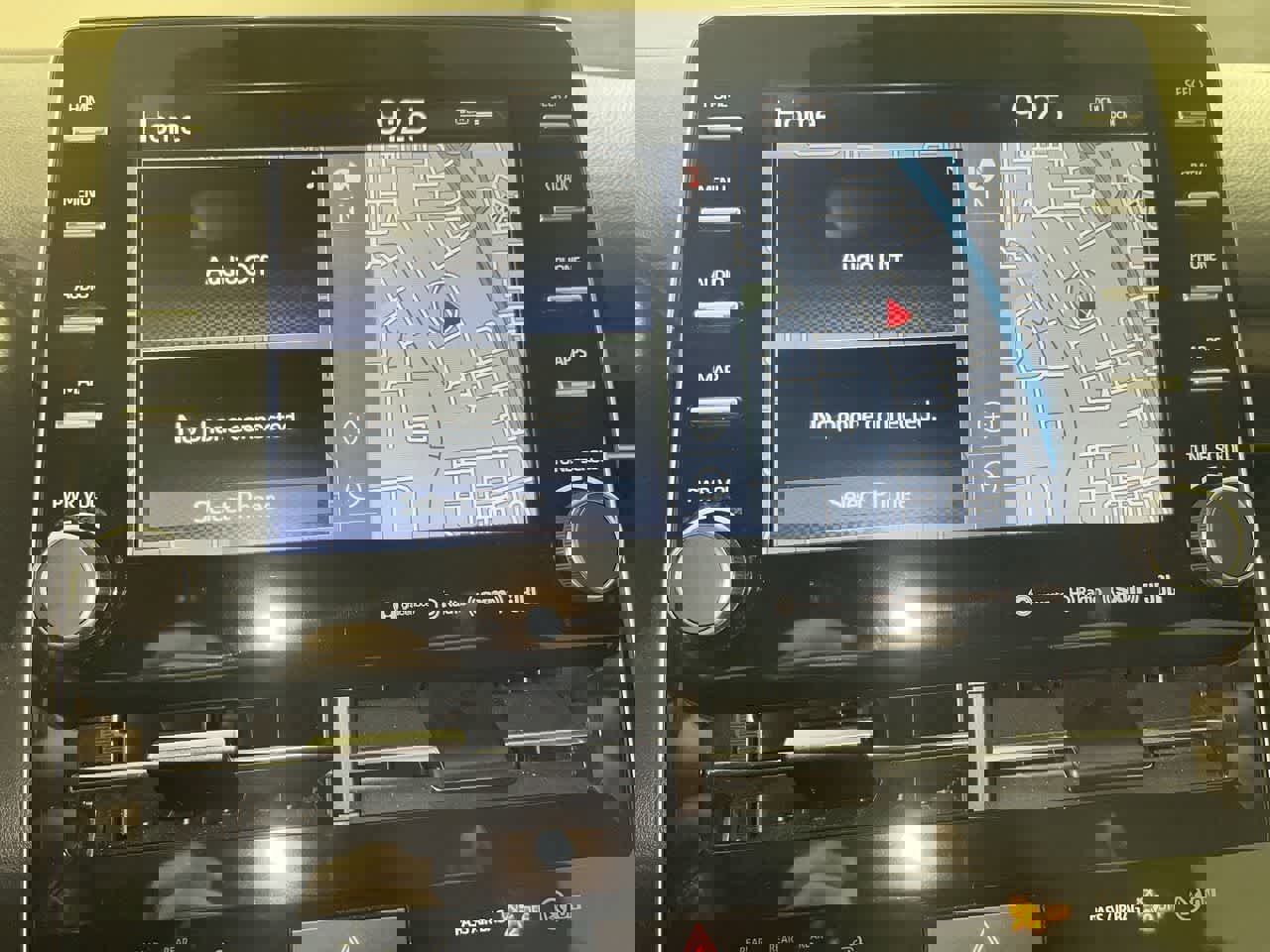 Used 2022 Toyota Avalon Limited w/ Advanced Safety Package image 18