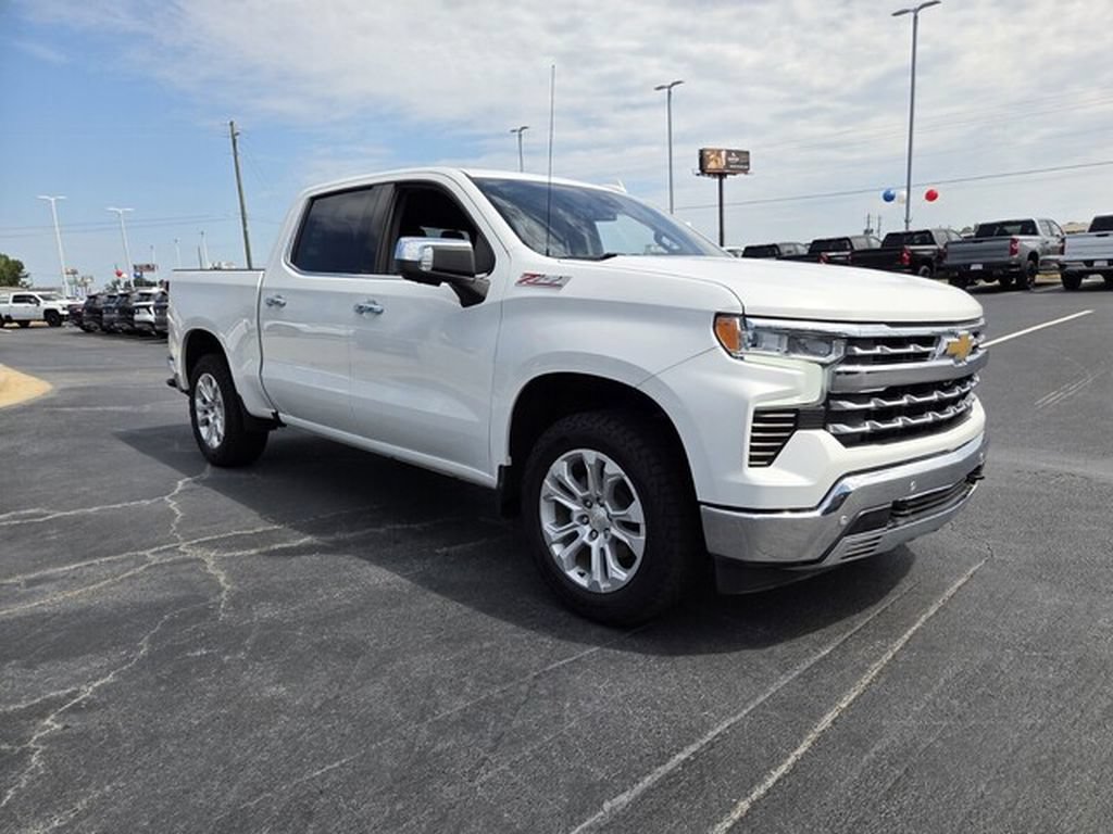 Used 2023 Chevrolet Silverado 1500 LTZ w/ LTZ Convenience Package II AWD/4WD image 9