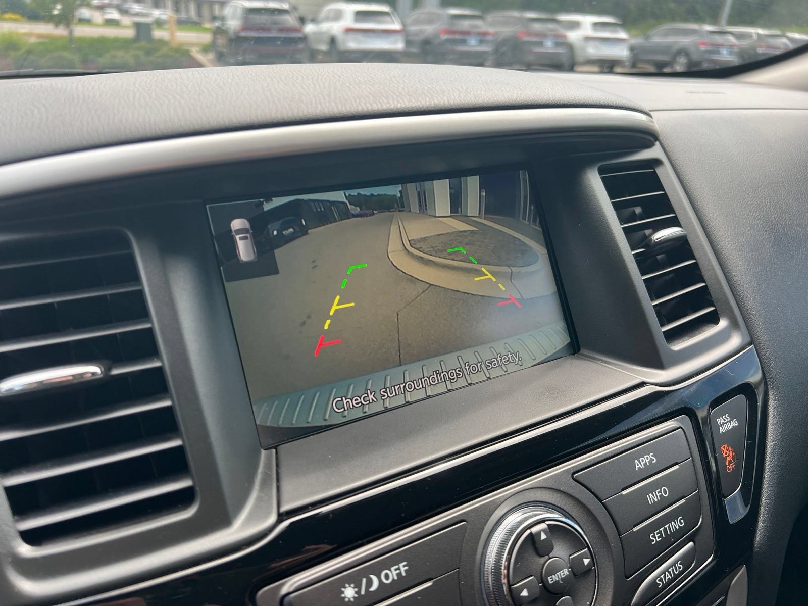 Used 2020 Nissan Pathfinder SV FWD image 14