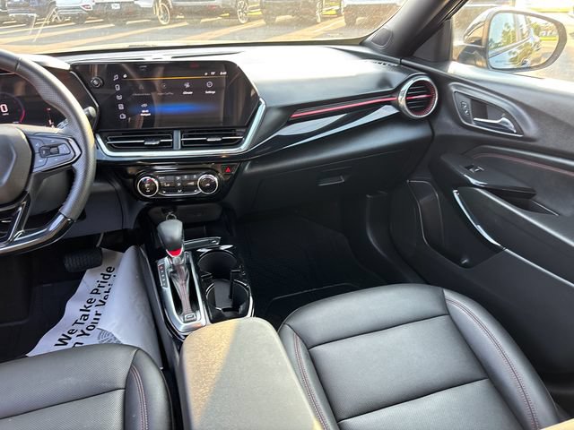 Used 2025 Chevrolet Trax RS w/ Driver Confidence Package FWD image 12