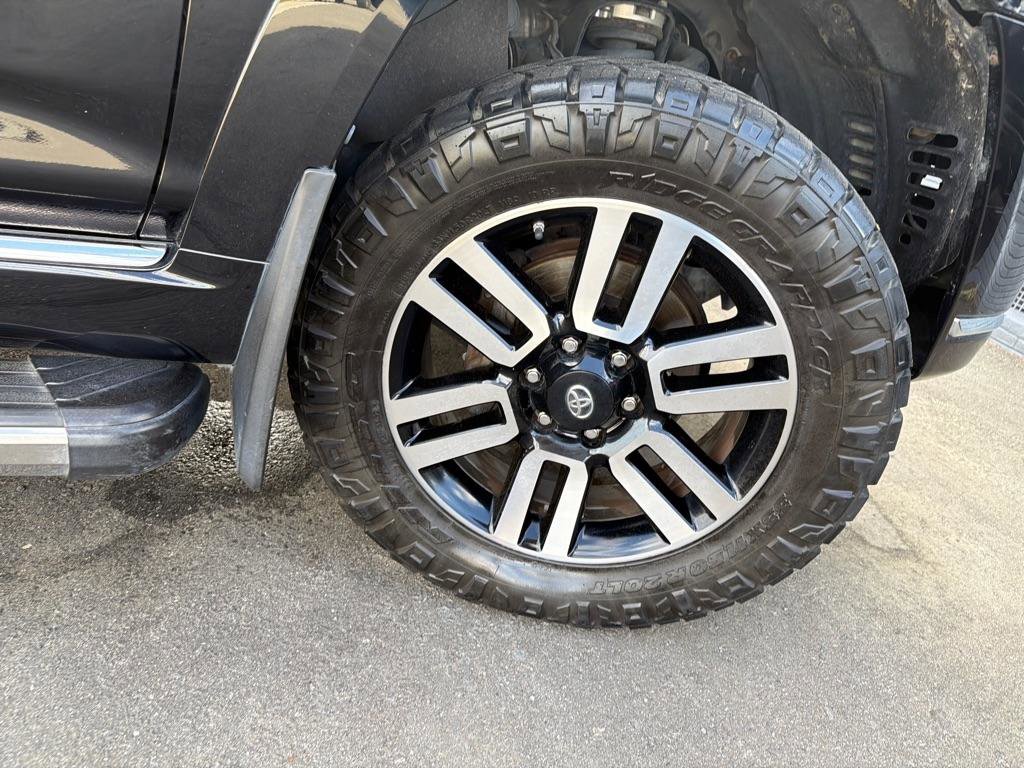 Used 2017 Toyota 4Runner Limited image 38