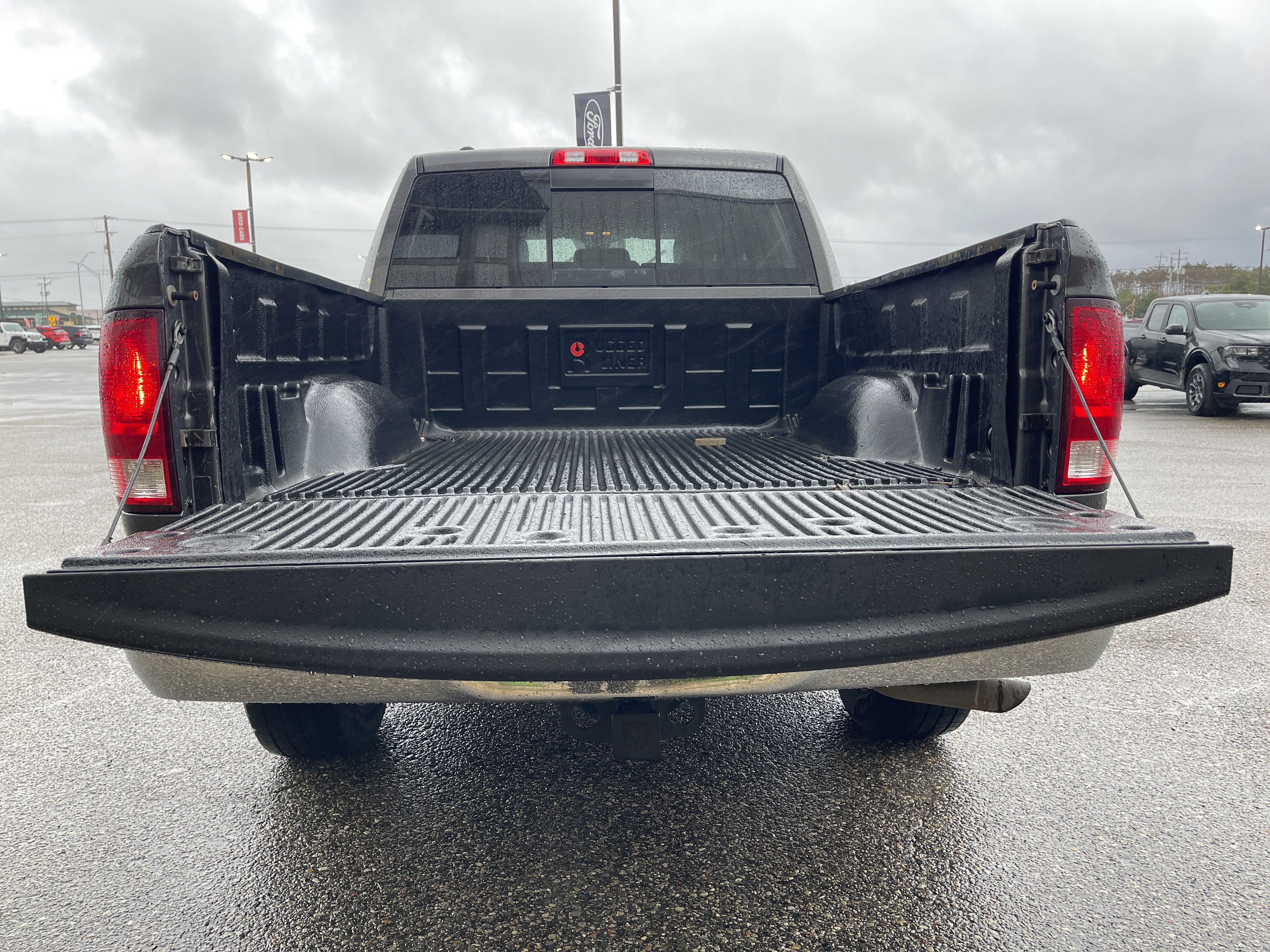 Used 2018 RAM 1500 Classic SLT AWD/4WD image 9