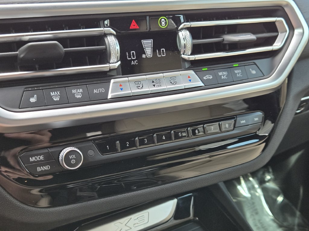 Used 2024 BMW X3 xDrive30i w/ Premium Package AWD/4WD image 19