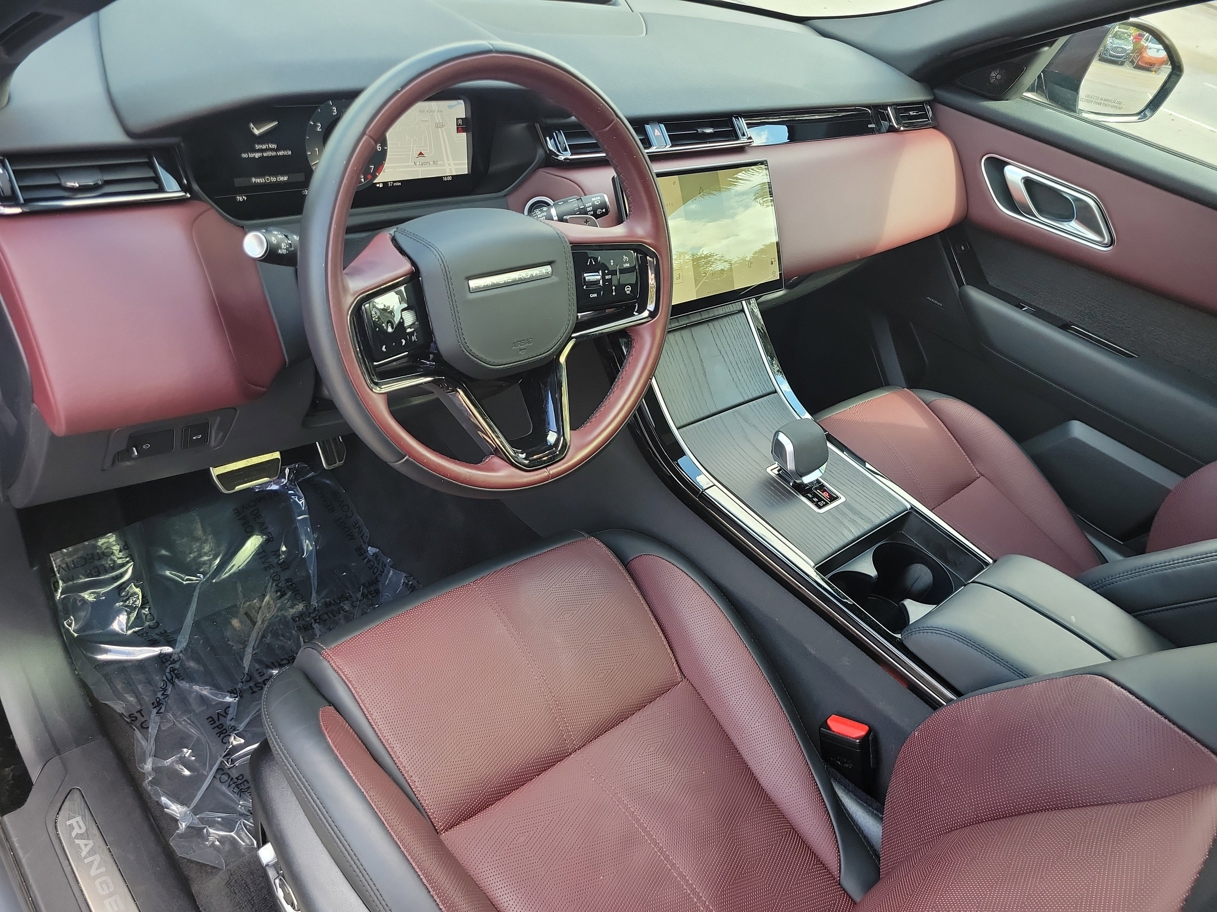 Used 2024 Land Rover Range Rover Velar Dynamic HSE image 20