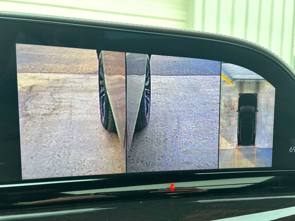 Certified 2023 Cadillac Escalade Sport Platinum w/ LPO, ONYX Package image 32