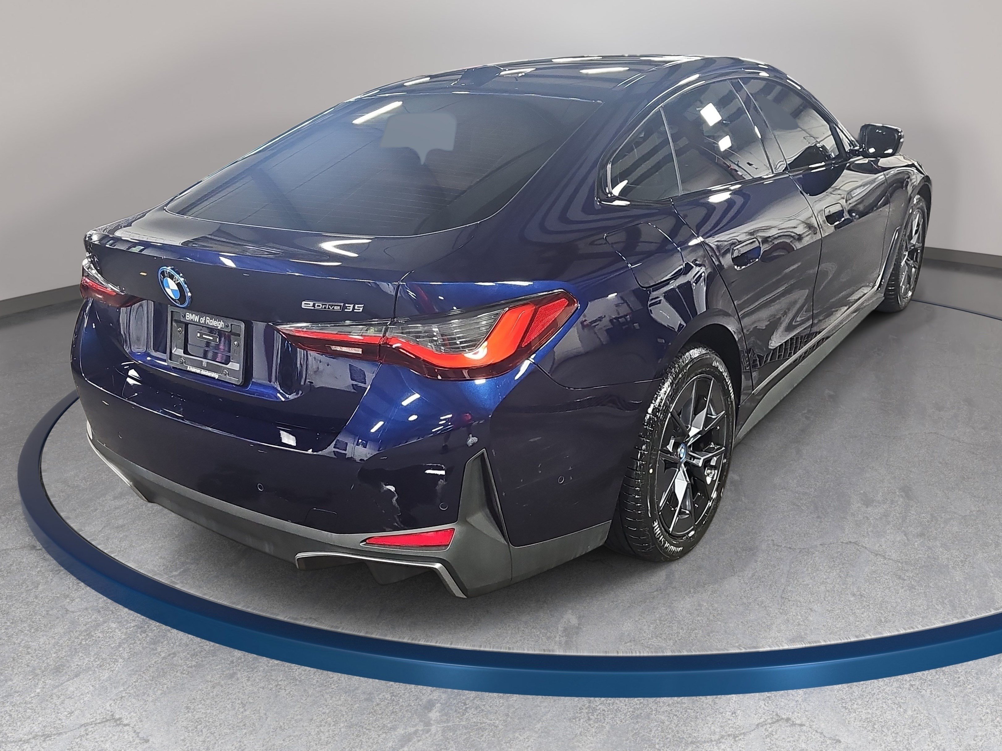 Used 2023 BMW i4 eDrive35 w/ Premium Package RWD image 6