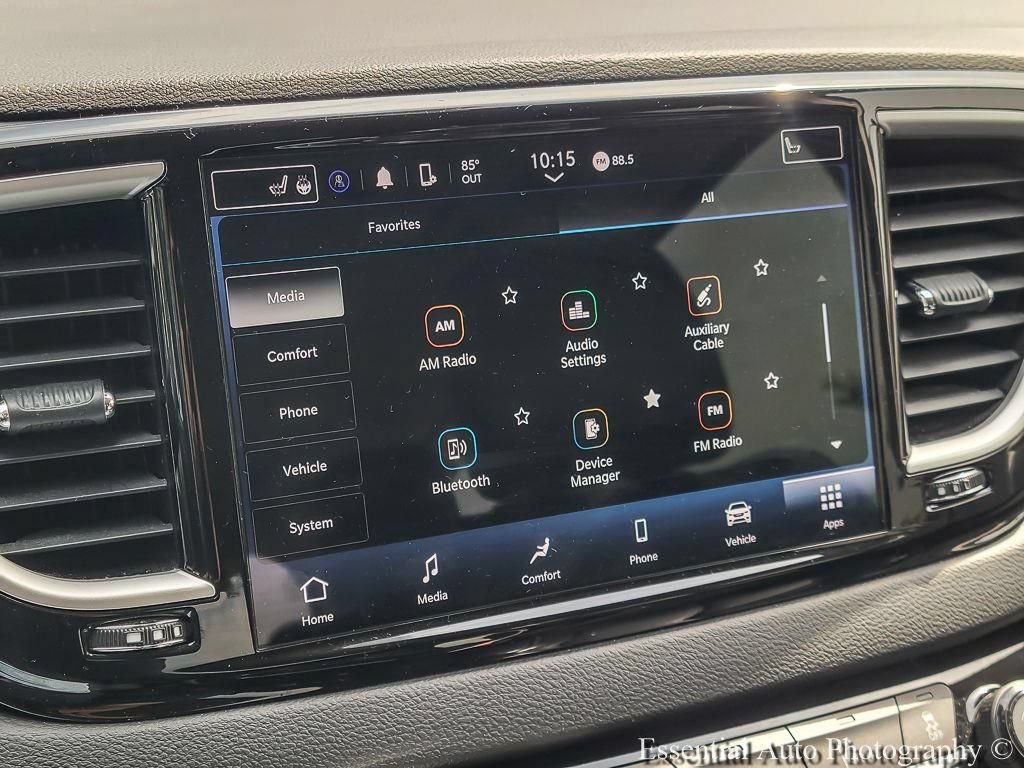 Used 2023 Chrysler Pacifica Touring-L FWD image 21