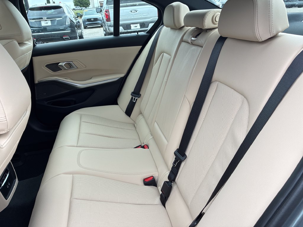 New 2026 BMW 330i xDrive Sedan w/ Premium Package AWD/4WD image 19