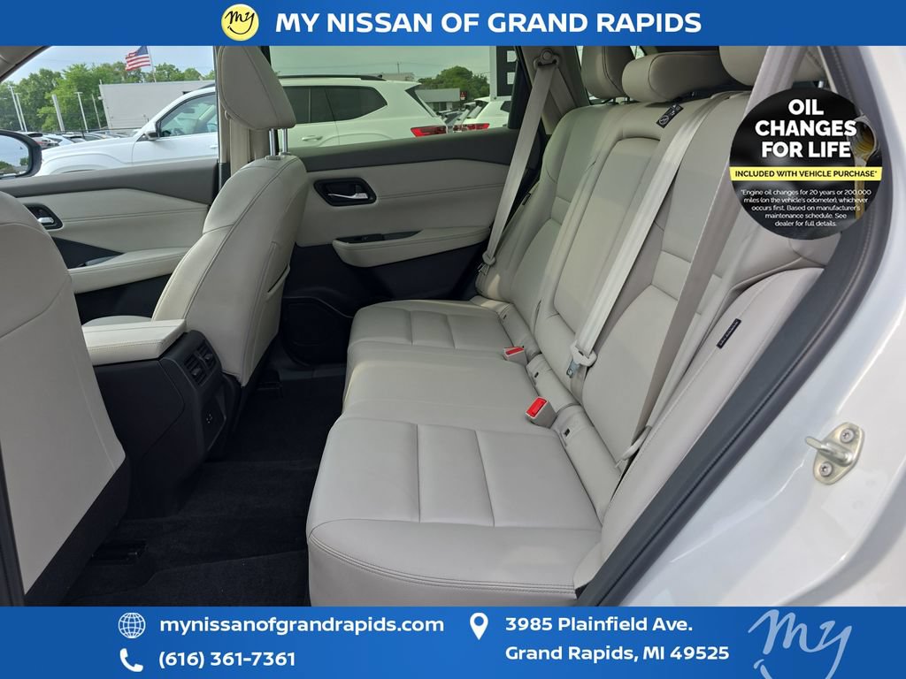 Used 2023 Nissan Rogue SL AWD/4WD image 29