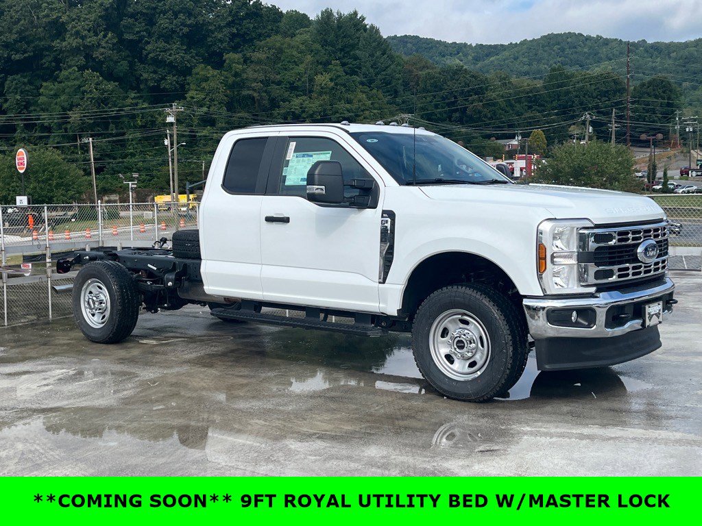 New 2026 Ford F350 XL w/ XL Chrome Package image 1