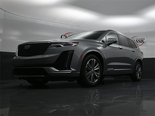 Used 2025 Cadillac XT6 Premium Luxury image 27