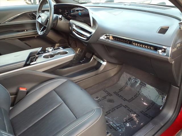 Certified 2024 Cadillac Lyriq Luxury image 23