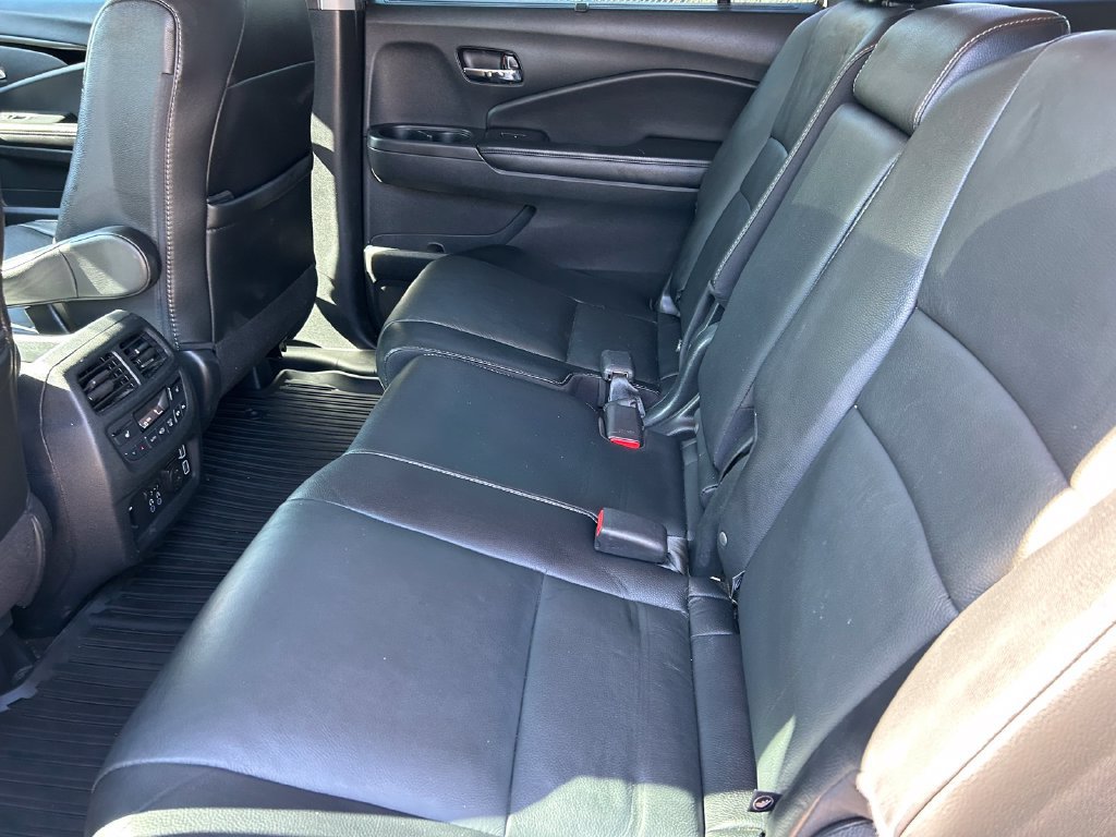 Used 2021 Honda Pilot Touring image 18