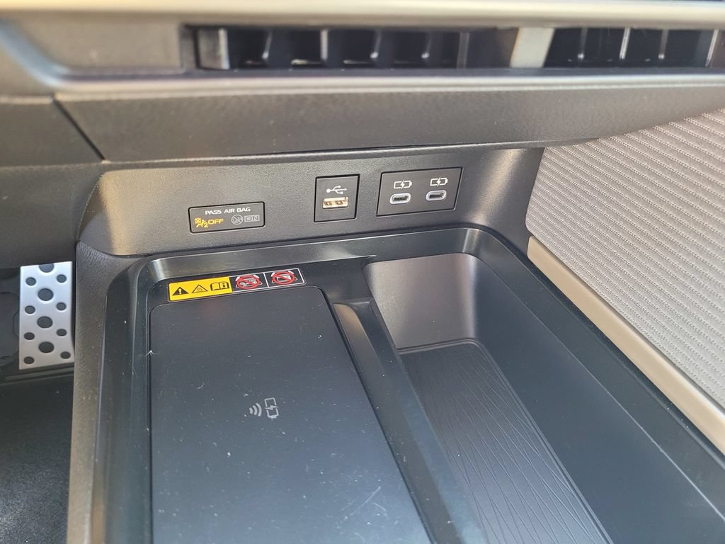 Used 2025 Toyota Camry SE AWD/4WD image 20