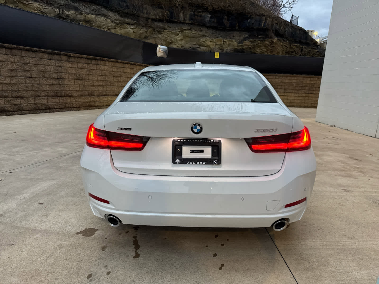 Used 2026 BMW 330i xDrive Sedan w/ Convenience Package image 4